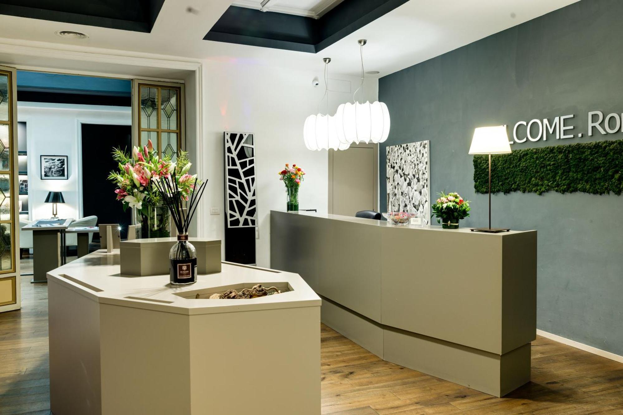 Piazza Farnese Luxury Suites Rome Exterior photo